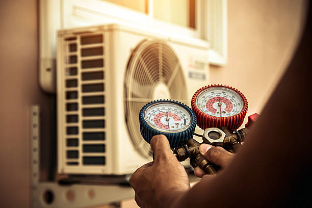 Professional Ac Installation technician working in Horton, KS